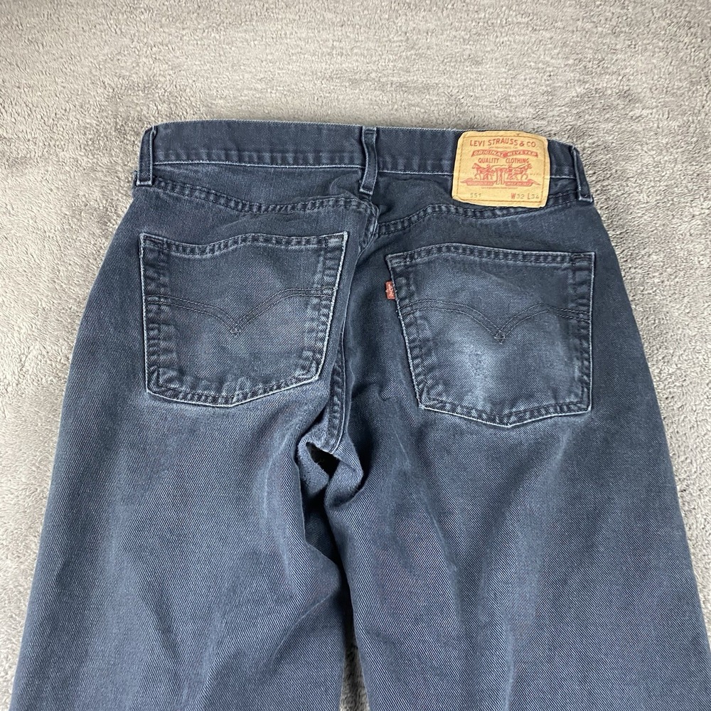 Levis 551 Straight Leg Jeans Mens 32x30 Black Denim‎ Button Fly Mid Rise - Picture 13 of 15